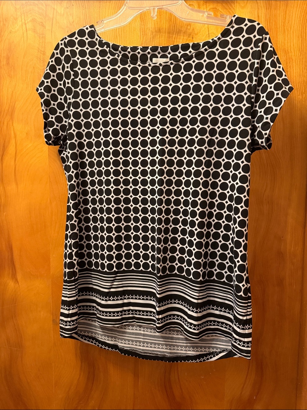 Chico's Black and White Short Sleeve Geometric Circle Top